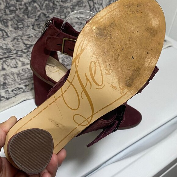 Fergie FAME Suede Ankle Strap Heels in Magenta Size 7.5 - Picture 5 of 6